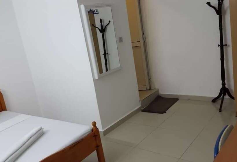 اتاق استاندارد یک نفره, Auberge Boulaos