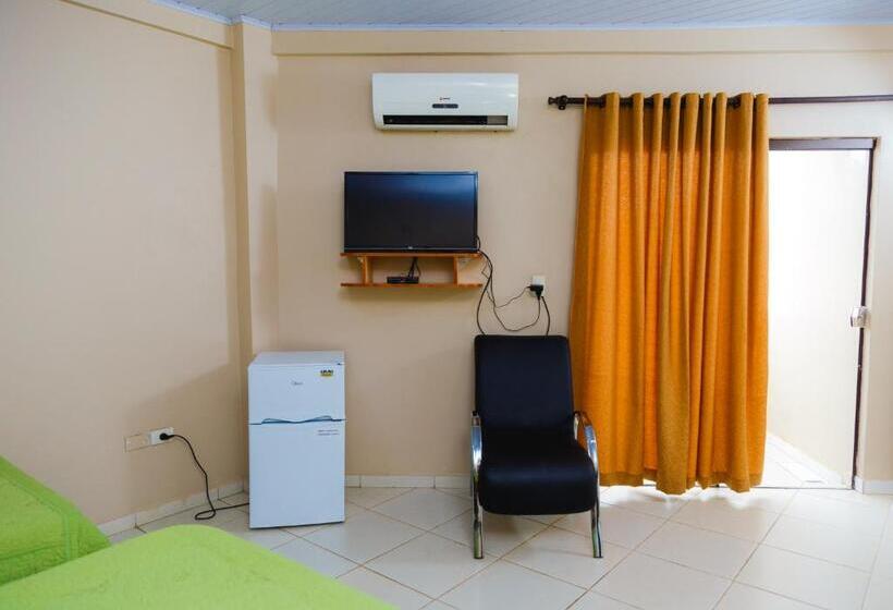 اتاق استاندارد سه تخته با بالکن, Class Apart