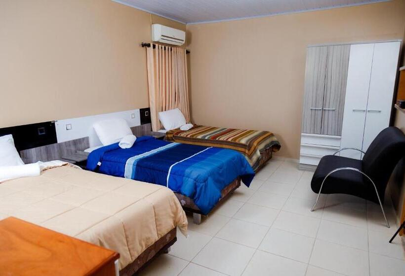 اتاق کلاسیک سه تخته, Class Apart