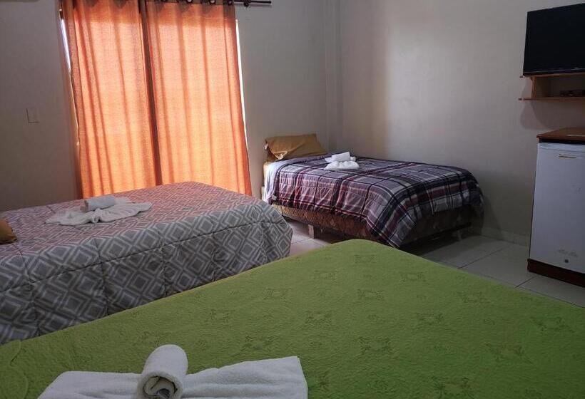 اتاق خانوادگی, Class Apart