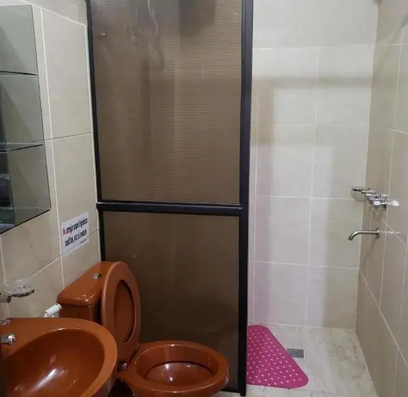 آپارتمان 2 خوابه, Class Apart