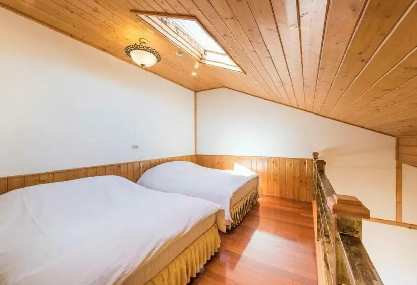 سوییت خانوادگی, Starvilla