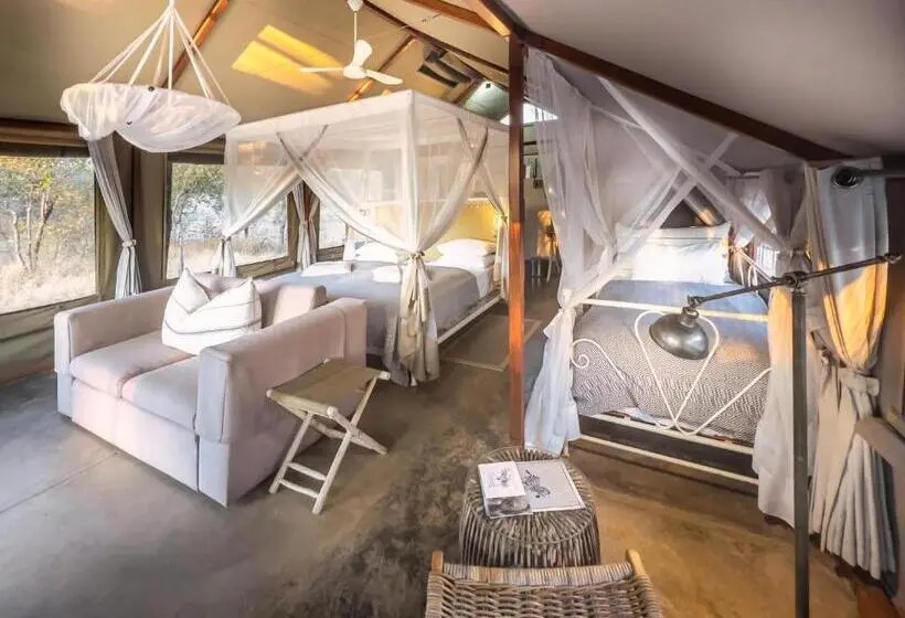 Familienzimmer, Mushara Bush Camp