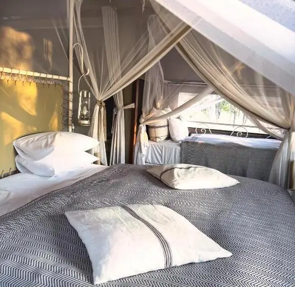 Standardzimmer, Mushara Bush Camp