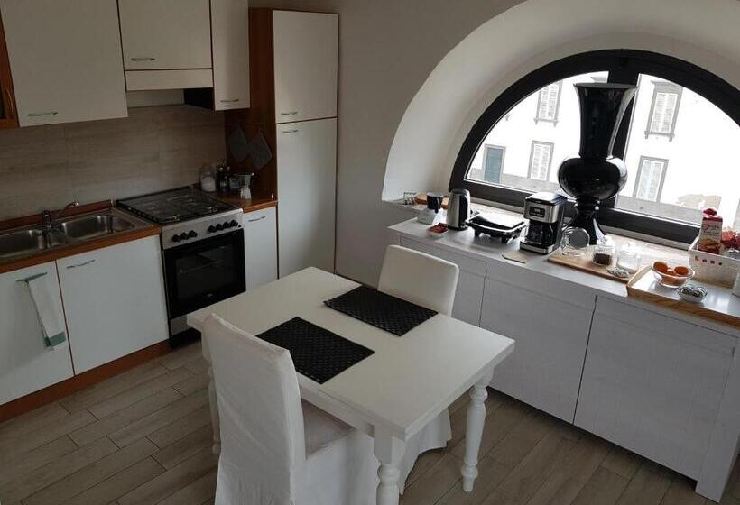 带1个卧室的顶楼公寓, Charme Rooms Villa Moroni