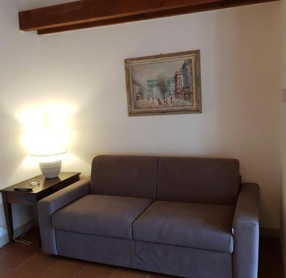 带1个卧室的高级公寓, Charme Rooms Villa Moroni