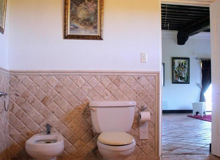 اتاق لوکس, El Castillo