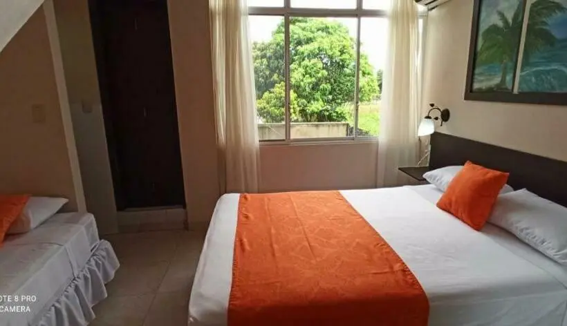 اتاق استاندارد سه نفره, Hosteria B Y B