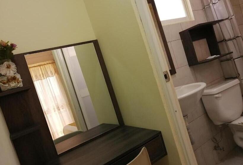 Standart Oda, Hosteria B Y B