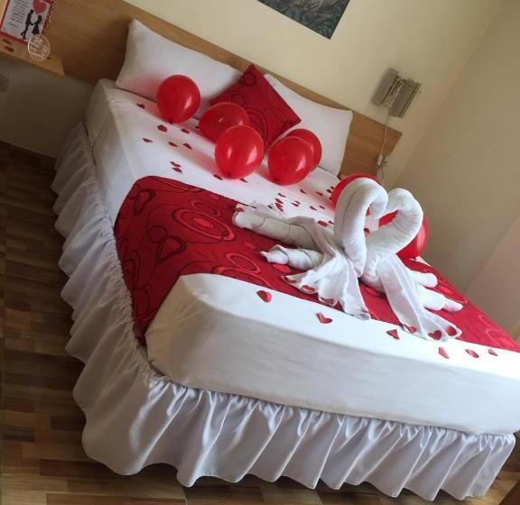 Standart Oda, Hosteria B Y B