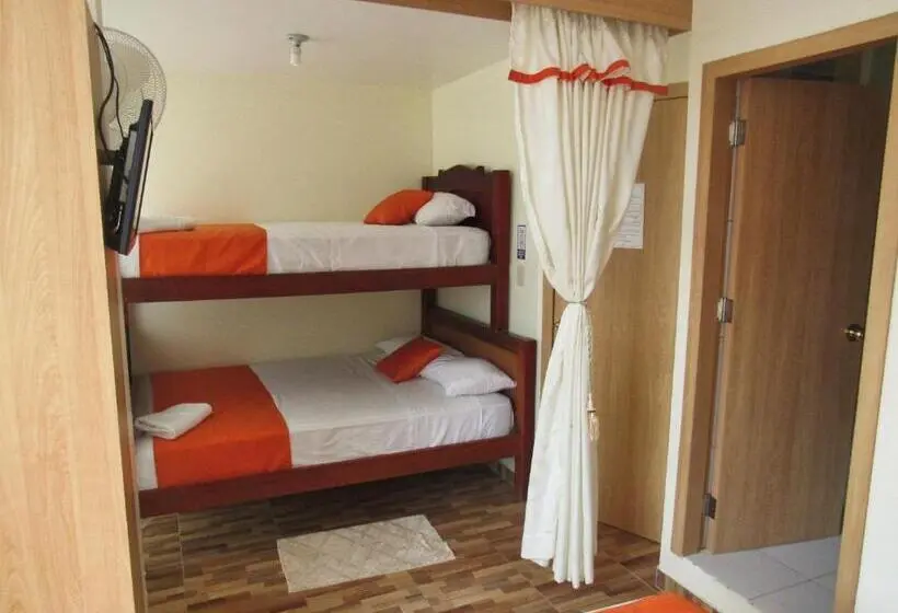 اتاق خانوادگی, Hosteria B Y B