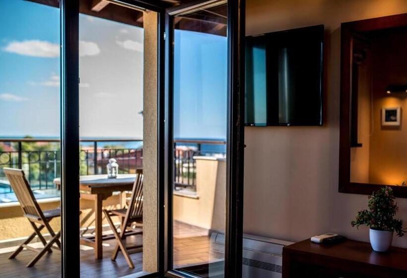 스탠다드 스튜디오 바다 전망, Villa Em