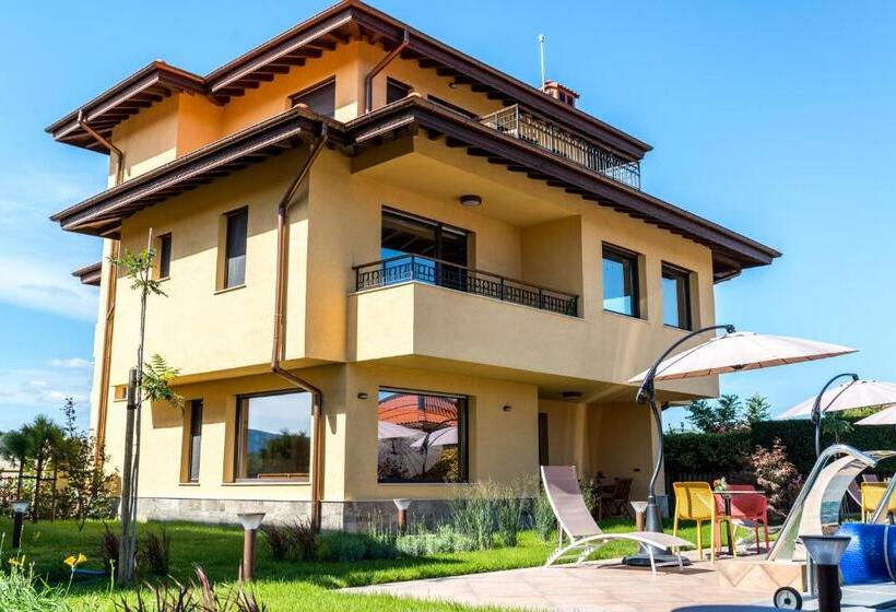 Студия Стандарт Вид на Море, Villa Em