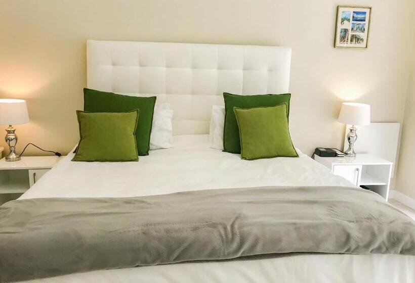 جناح مزوَّد بشرفة, Mount Bay