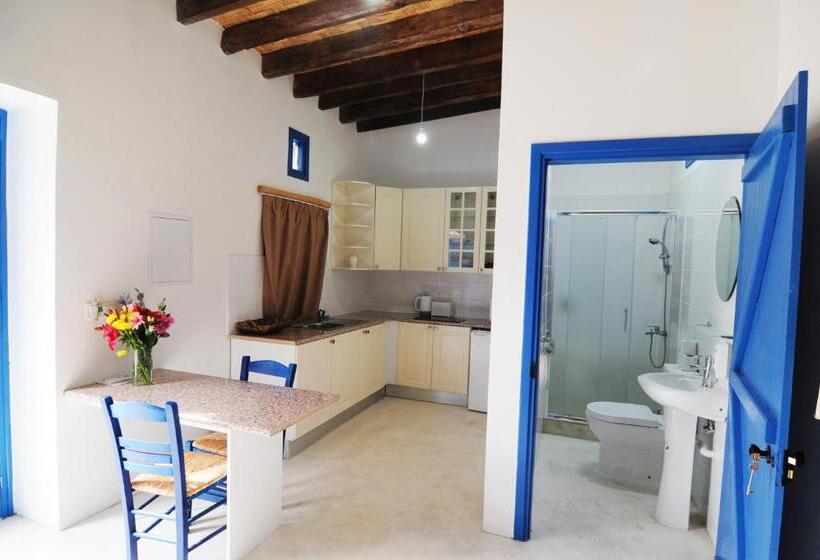 디럭스 룸, Lithos Studios