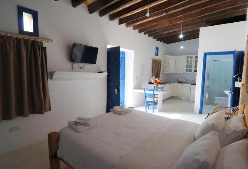 디럭스 룸, Lithos Studios