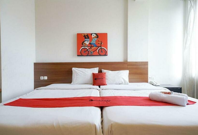 Номер Стандарт, Reddoorz Near Braga Street