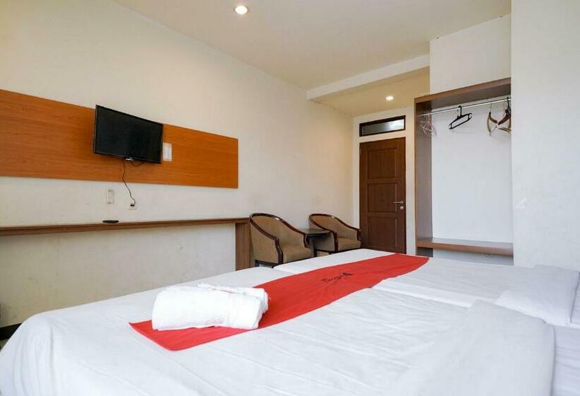 Номер Стандарт, Reddoorz Near Braga Street