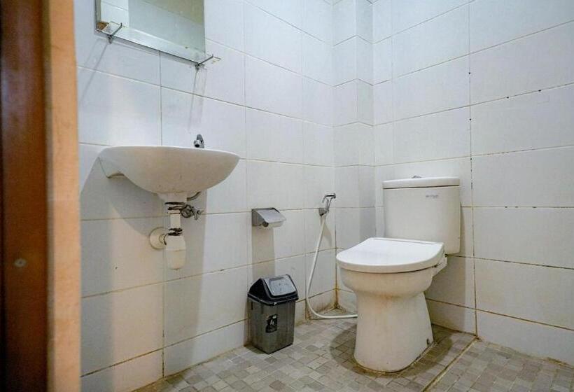 Номер Стандарт, Reddoorz Near Braga Street