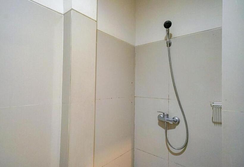 Номер Стандарт, Reddoorz Near Braga Street