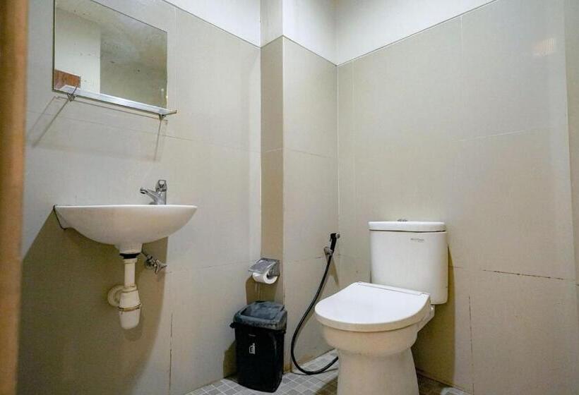 Номер Стандарт, Reddoorz Near Braga Street