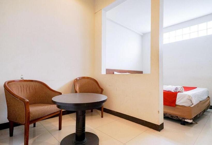 Номер Стандарт, Reddoorz Near Braga Street