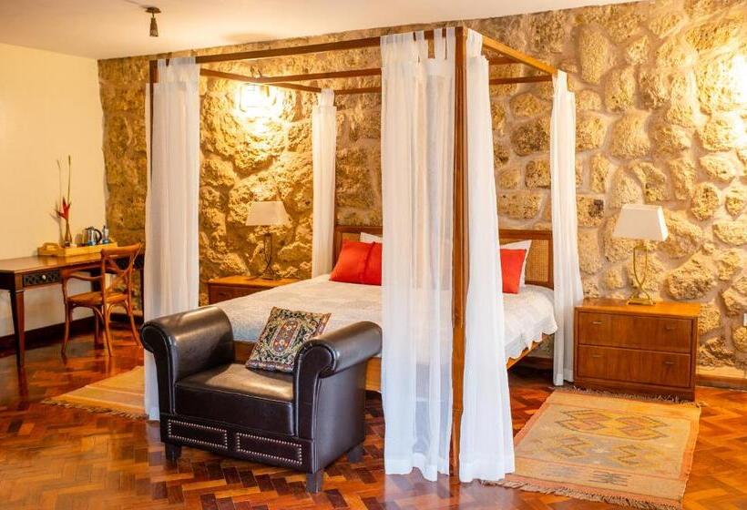 Президентский Люкс, Zereniti House