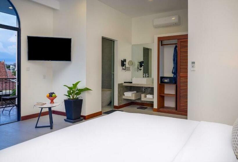 اتاق کلاب, Blanc Smith Residence