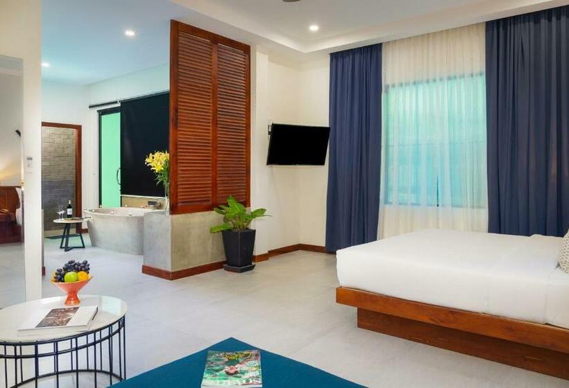 سوئیت با وان آب گرم, Blanc Smith Residence