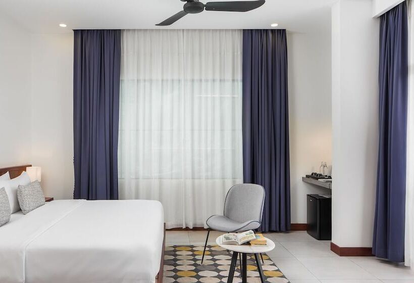 اتاق کلاب, Blanc Smith Residence