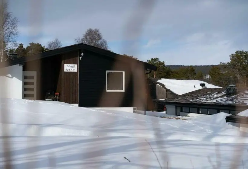 ファミリールーム, Dombåstun Motel