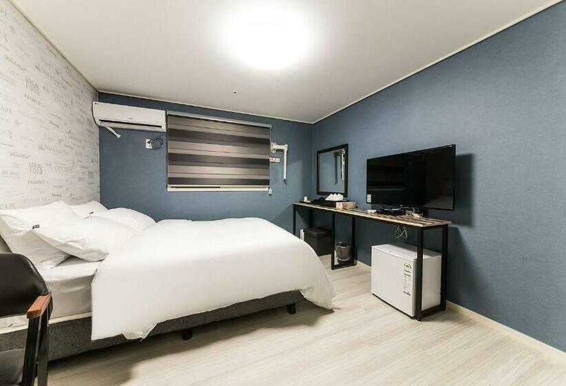 Cameră Standard, It S W