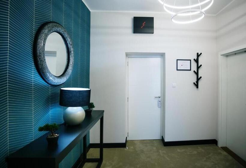 آپارتمان لوکس 1 خوابه, Srem