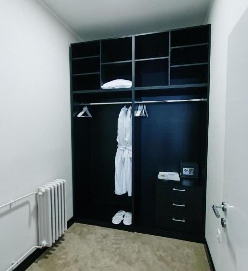 آپارتمان لوکس 1 خوابه, Srem