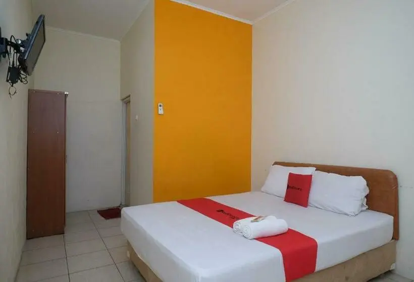 スタンダードルーム, Reddoorz Near Jalan Wolter Monginsidi Manado