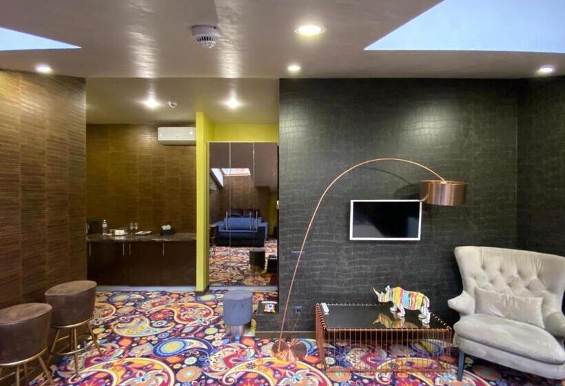 Standard Stúdió Szoba, Artapart Vozdvigenka