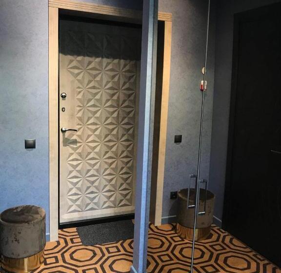 Economy Szoba, Artapart Vozdvigenka