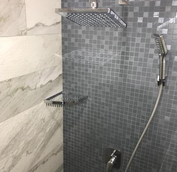 Economy Szoba, Artapart Vozdvigenka