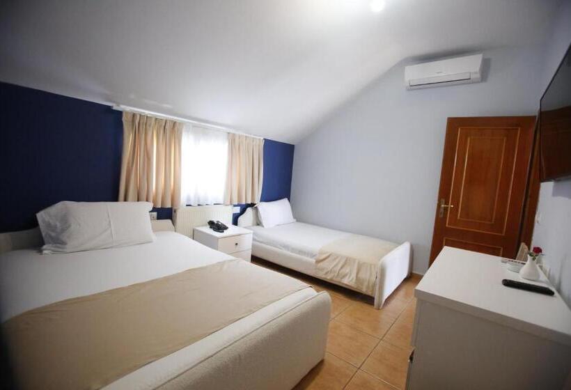 اتاق خانوادگی, Akropoli