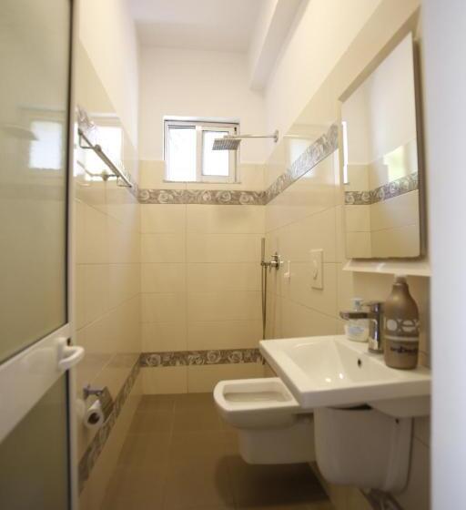 آپارتمان 1 خوابه با چشم‌انداز باغ, Akropoli