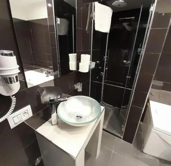 اتاق لوکس با وان آب گرم, Trinity Luxury Resort By Babylon Stay
