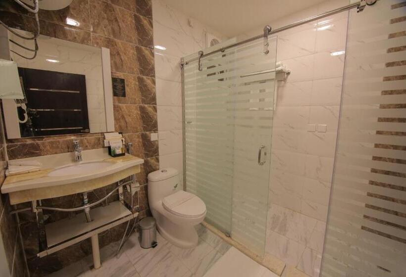 スーペリアースイート, Golden Night