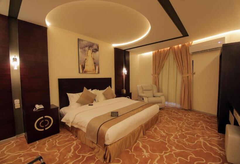 高级套房, Golden Night