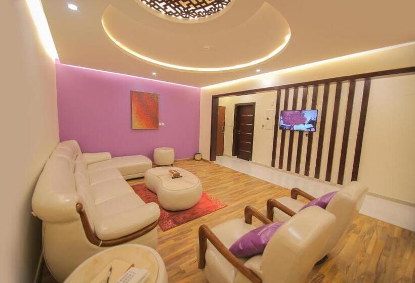 行政套房, Golden Night