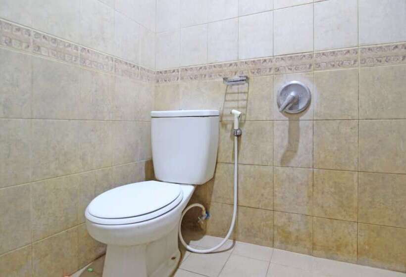 חדר אקונומי, Reddoorz Near Xt Square Yogyakarta