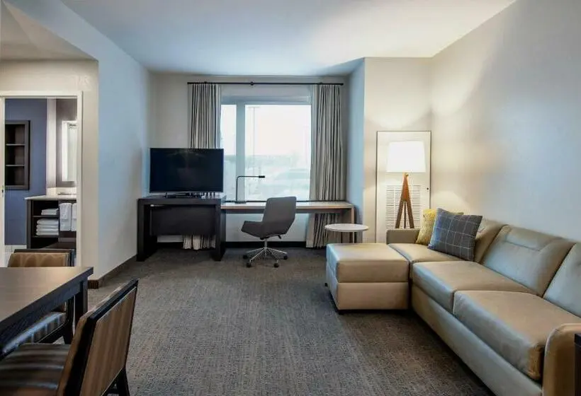 キングサイズベッドのスイートルーム, Residence Inn By Marriott Winnipeg