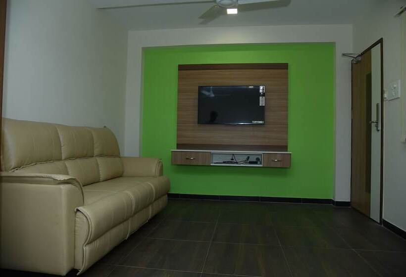 Habitació Deluxe, Santhoshpuri