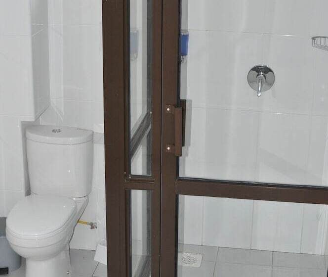 اتاق استاندارد, Peaks Hotel Nanyuki