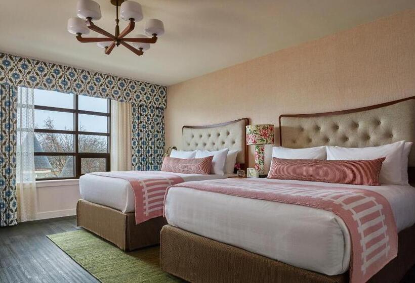 스위트 퀸침대, Graduate By Hilton Bloomington