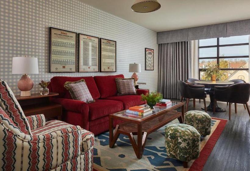 장애인을 위한 스위트, Graduate By Hilton Bloomington